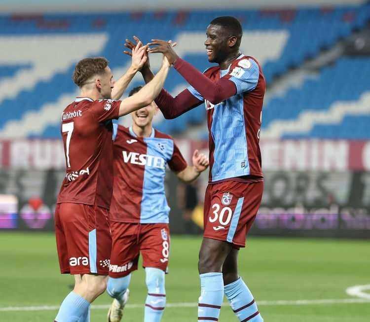 <p>* Paul Onuachu - Trabzonspor<br />
<br />
* 15 gol</p>