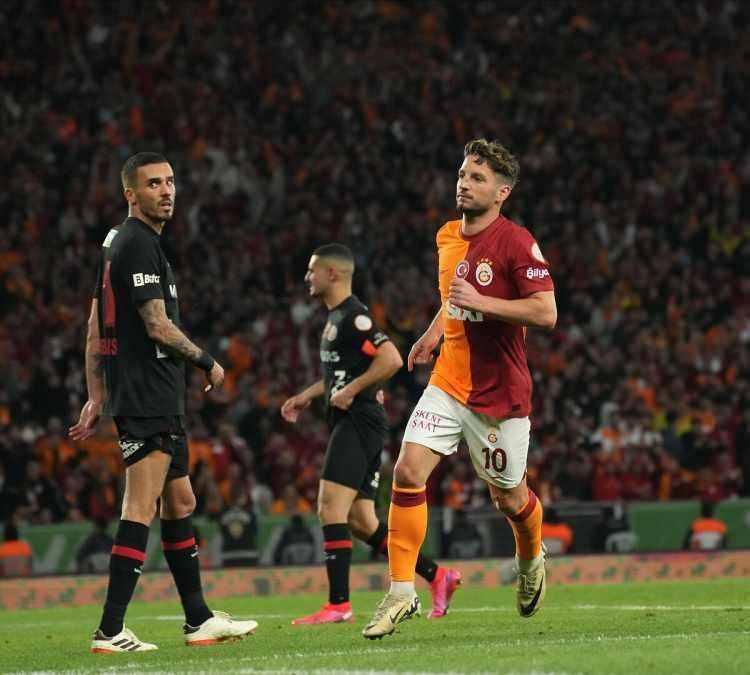<p>* Dries Mertens - Galatasaray <br />
<br />
* 19 asist<br />
<br />
Böylece Galatasaray'lı Mertens, 2023-2024 sezonunun asist kralı oldu.</p>