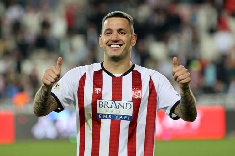 <p>20 - Rey Manaj / Bitiricilik / Sivasspor</p>
