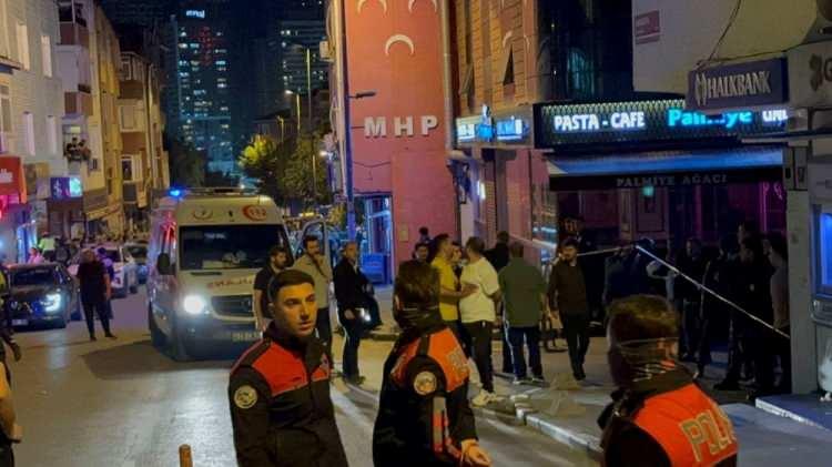 <p>Kahvehaneci de &ccedil;ay vermiş, gerekli ikramda bulunmuş. Barış i&ccedil;in toplanmışlar.&nbsp;</p>
