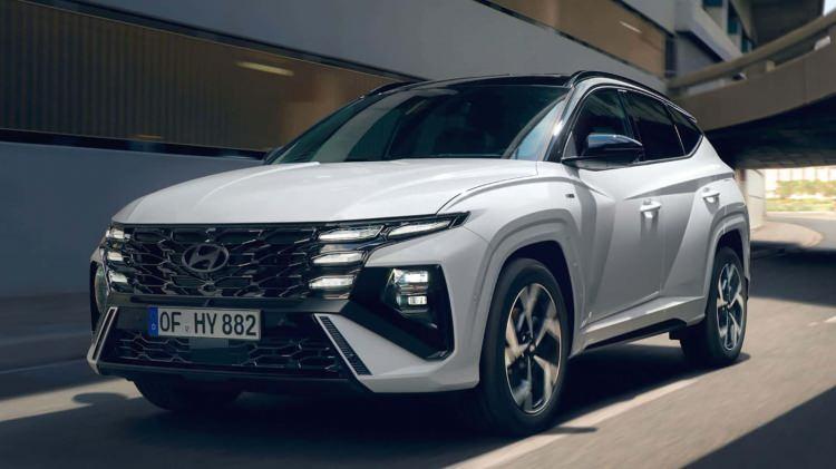 <p> Bu motor seçeneği de 4.000 devirde 136 PS güç üreterek yakıt ekonomisine önem veren tüketicilerin ilgi alanına girmiş oluyor.</p>