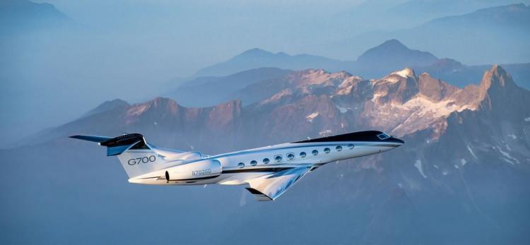 <p><strong>GULFSTREAM G700 - 1142 KM/S</strong></p>
