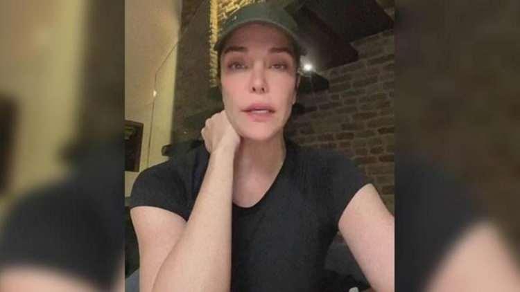 <p><strong>AYŞE BABASIYLA KALMAK İSTEDİ!</strong></p>

<p>Ayşe'nin uzmanlara yaptığı açıklamalar sırasında "Velayetim babama verilirse annemle görüşmek istemiyorum. Eğer velayetim annemde kalırsa kurumda kalmak istiyorum" dediği ortaya çıktı.</p>
