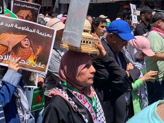 <p>"Direnişin kararlılığıyla işgalin katliamlarına yanıt gelecek" mottosuyla düzenlenen gösteride, İsrail'in Gazze Şeridi'nin güneyindeki Refah kentine saldırıları protesto edilerek, "Refah'ı kurtarın" sloganları yükseldi.</p>
<p> </p>