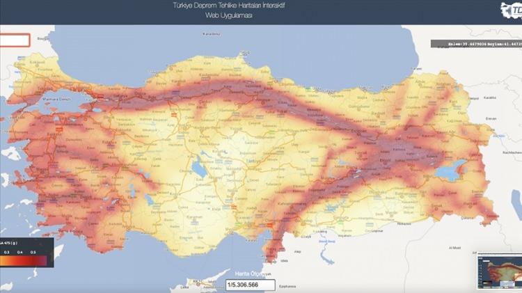 <p>Iğdır &Uuml;niversitesi Karaağa&ccedil; Kamp&uuml;s&uuml; 15 Temmuz Şehitleri Konferans Salonunda konuşan Japon y&uuml;ksek inşaat m&uuml;hendisi, mimar ve deprem uzmanı Yoshinori Moriwaki, T&uuml;rkiye&rsquo;deki depremlerin birbirini takip ettiğini belirtti.</p>
