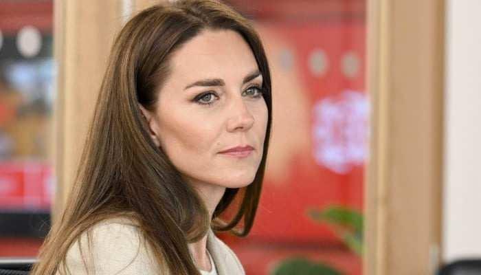 <p><span style="color:#000000"><strong>İngiliz Kraliyet Ailesi'nin gözde gelini Kate Middleton, geçtiğimiz ocak ayında karın bölgesinden bir operasyon geçirmiş ve uzun bir süre kamuoyu önüne çıkmayı reddetmişti. </strong></span></p>
