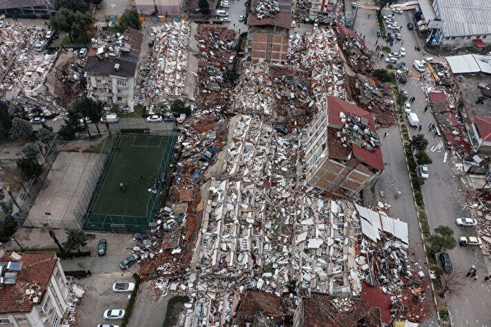 <p><strong>2) Özellikle deprem gibi riskler nedeniyle eski ve deprem konusunda riskli olma ihtimali olan konutlarını satıp, daha yeni bir taşınmaz almak isteyenler söz konusu.</strong></p>