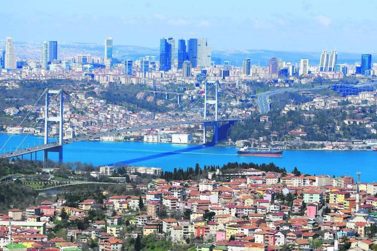<p><span style="color:#B22222"><strong>İSTANBUL’DA EN UYGUN SEMTLER HANGİLERİ?</strong></span></p>

<p> </p>

<p><strong>İstanbul’da ortalama satılık metrekare fiyatlara baktığımızda en düşük fiyatlı semtler şu şekilde:</strong></p>
