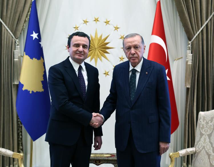 <p>Kabulde, Cumhurbaşkanı Yardımcısı Cevdet Yılmaz ve Milli Savunma Bakanı Yaşar Güler de yer aldı.</p>
<p> </p>