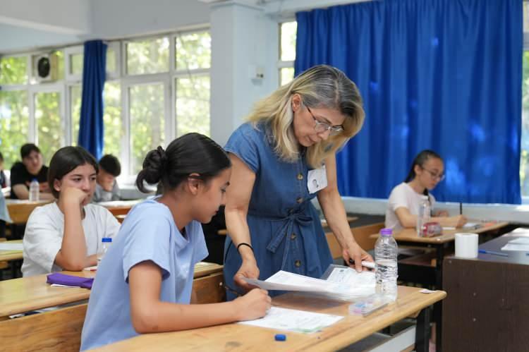 <p>Sınav sonuçları, 28 Haziran'da açıklanacak. Öğrencilere sınav sonuç belgeleri posta yoluyla gönderilmeyecek.</p>
