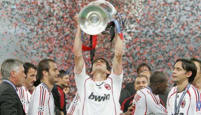 <p>2007: Milan 2-1 Liverpool<br />
<br />
* Atina Olimpiyat Stadı'nda, 23 Mayıs 2007'de oynanan finalde Milan, Liverpool'u 2-1 yenerek 7. Şampiyonlar Ligi kupasını aldı.<br />
<br />
* Milan, bu zaferle Liverpool'dan 2005'in intikamını aldı.</p>