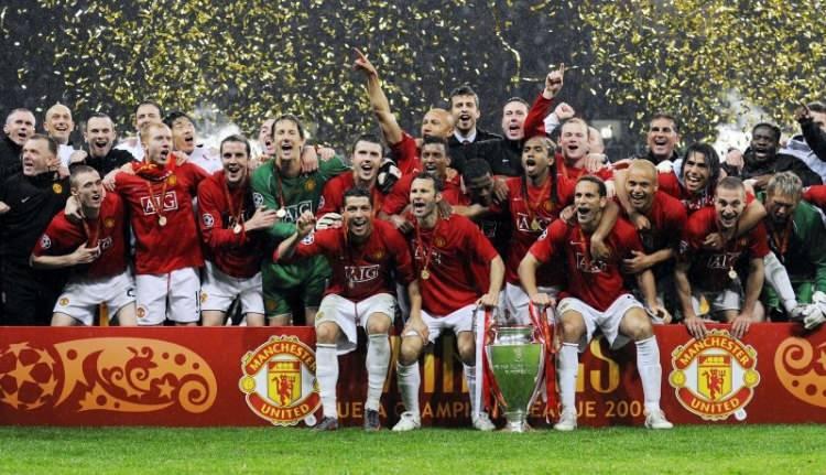 <p>2008: Manchester United 1-1 Chelsea (pen. 6-5)<br />
<br />
* İki İngiliz ekibinin karşılaştığı maçta normal süre 1-1'lik eşitlikle tamamlandı. Karşılaşmayı penaltılar sonucu 6-5 kazanan Manchester United kupada mutlu sona ulaştı.<br />
<br />
* Cristiano Ronaldo'nun ilk Şampiyonlar Ligi şampiyonluğu!</p>