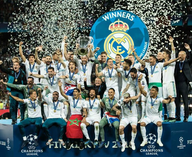 <p>2018: Real Madrid 3-1 Liverpool<br />
<br />
* Real Madrid, Liverpool'u 3-1 mağlup ederek üst üste 3. kez UEFA Şampiyonlar Ligi şampiyonu oldu.<br />
<br />
* İspanyol ekibi böylelikle, turnuvanın "Şampiyonlar Ligi" adıyla düzenlendiği 1992-93 sezonundan itibaren üst üste 3 kez şampiyonluk yaşayan ilk takım olarak tarihe geçti.<br />
<br />
* Cristiano Ronaldo'nun kariyerindeki son Şampiyonlar Ligi şampiyonluğu.<br />
</p>
