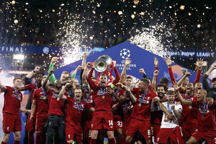 <p>2019: Liverpool 2-0 Tottenham<br />
<br />
* Zafer 2019'da Liverpool'un oldu.<br />
<br />
*Kırmızılar, 6. Şampiyonlar Ligi kupasını kazandı.<br />
<br />
* İlk iki Şampiyonlar Ligi finalinde hüsrana uğrayan Jürgen Klopp, bu kez şeytanın bacağını kırdı.</p>