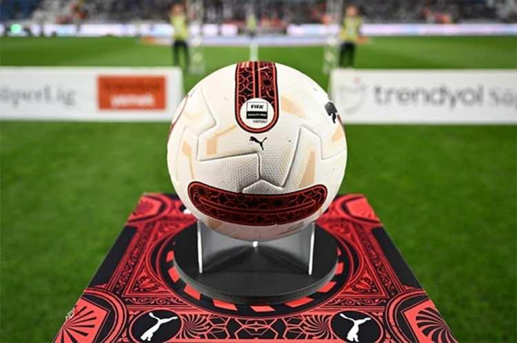 <p>Trendyol Süper Lig'de büyük heyecana sahne olan 2023-2024 sezonunu Galatasaray şampiyon olarak tamamladı.</p>