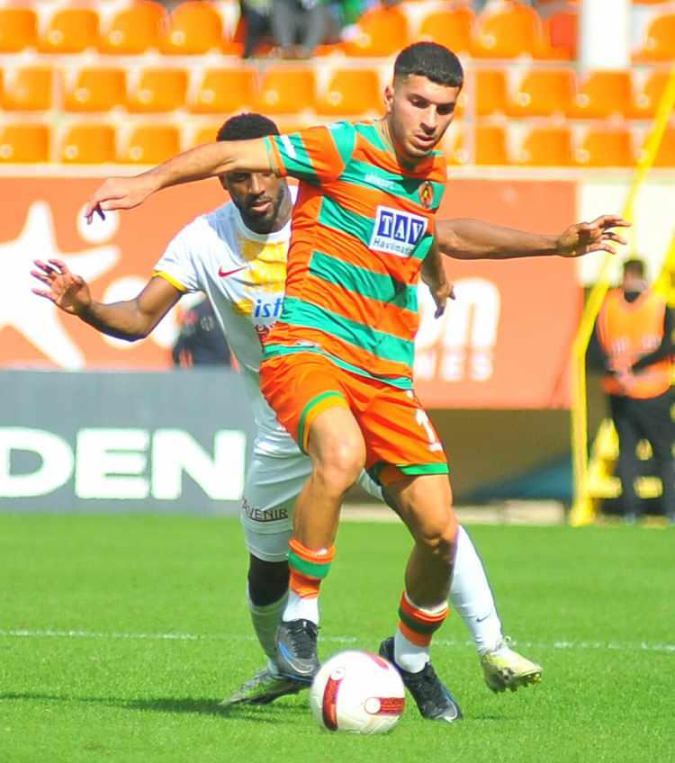 <p>8- Oğuz Aydın (Alanyaspor)</p>