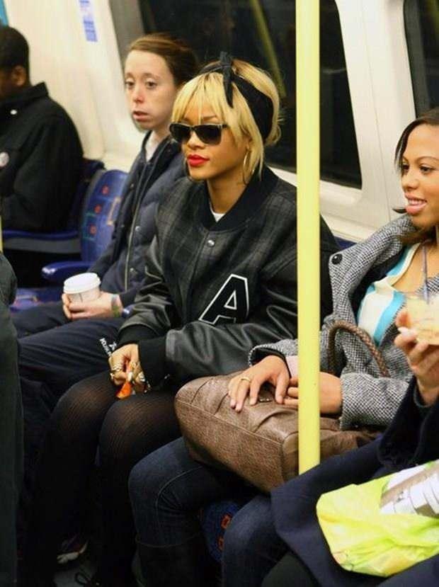 <p><strong>Rihanna</strong></p>
<p> </p>