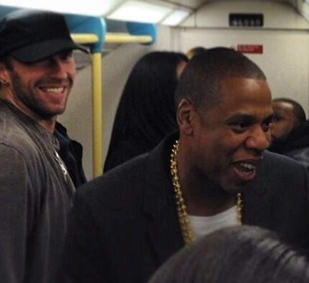 <p><strong>Chris Martin ve Jay Z</strong></p>
<p> </p>