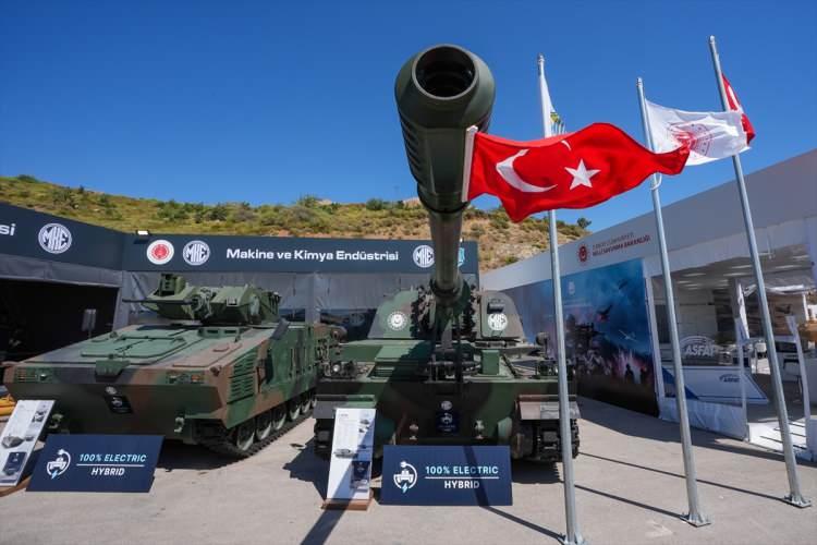 <p>Yaklaşık 1 saat havada kalabilen mini akıllı seyir füzesi, sahip olduğu yerli jet motoru sayesinde süratle düşman hattı gerisindeki riskli hedeflere karşı etkinlik gösterebiliyor.</p>
<p> </p>
