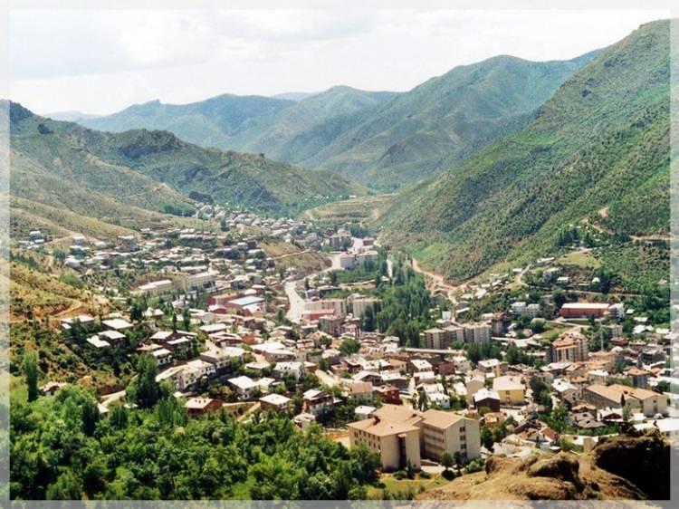 <p><strong><span style="color:#B22222">G&uuml;m&uuml;şhane</span><br />
N&uuml;fusu 144.544 olan G&uuml;m&uuml;şhane'de bulunan mutsuz insanların il n&uuml;fusuna oranı y&uuml;zde 7,68 olarak a&ccedil;ıklandı.</strong></p>
