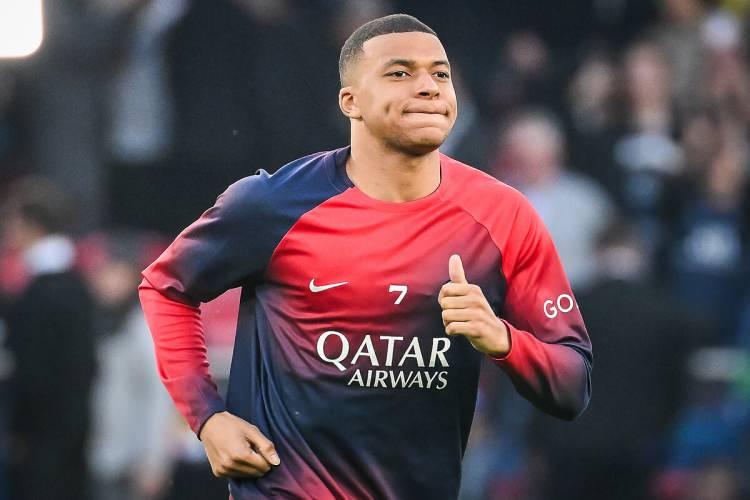 <p>2034 | Kylian Mbappe | Kulüpsüz<br />
<br />
* 25 yaşında </p>