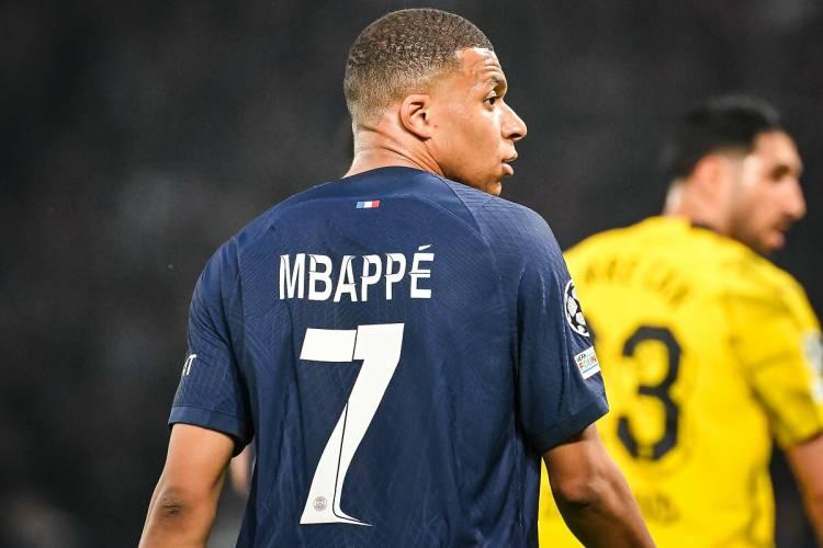 <p>2025 | Kylian Mbappe | Kulüpsüz<br />
<br />
* 25 yaşında</p>