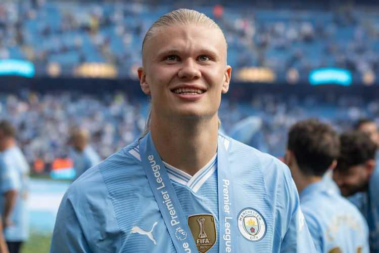 <p>2029 | Erling Haaland | Manchester City <br />
<br />
* 23 yaşında</p>