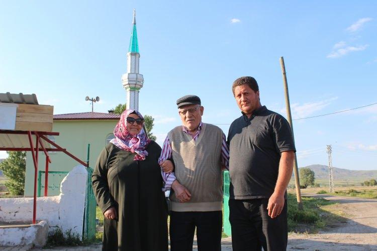 <p>Sivas’ta bir köyde 1986 yılında maddi imkânsızlıklar nedeniyle minaresiz şekilde inşa edilen cami 38 yıl sonra minaresine kavuştu.</p>
