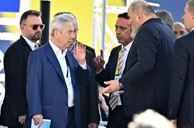<p>Fenerbahçe'nin seçimli olağan genel kurulunda gerginlik yaşandı.</p>
