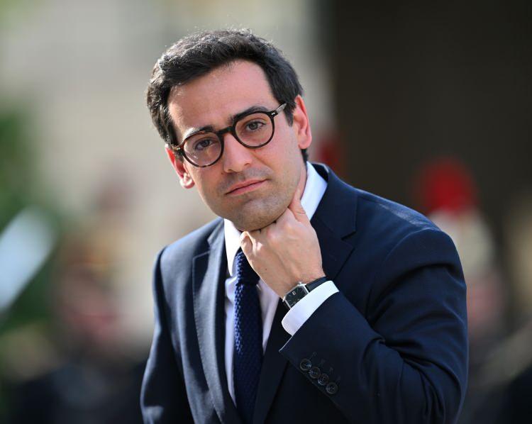 <p>Yemeğe, Fransa Dışişleri Bakanı Stephane Sejourne (fotoğrafta) de katıldı.</p>