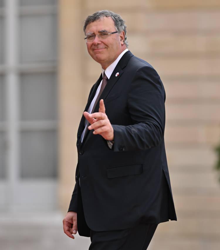 <p>Yemeğe, Fransa'ya ait TotalEnergies CEO'su Patrick Pouyanne (fotoğrafta) de katıldı.</p>