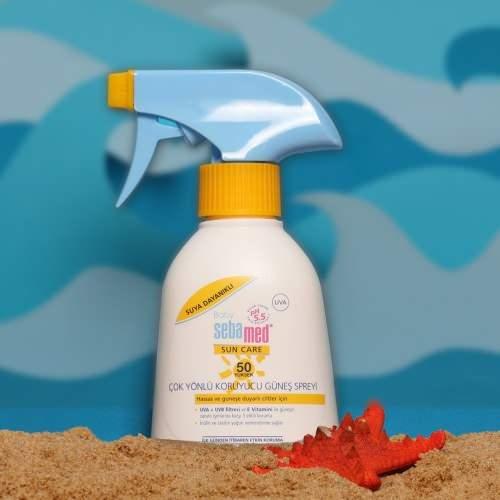<p><span style="color:#800080"><strong>SEBAMED SUN CARE</strong></span></p>
<p> %98 UVA ve 30, 45, 50+ UVB filtreleri sayesinde güneşin zararlı ışınlarını süzmeye ve cildi iritasyonlara karşı kormaya yardımcı olur. Vitamin E ve hücre yenileyici pro vitamin B5 ile yaşlanma etkilerine karşı etkili koruma sağlamaya yardımcı olur. Doğal hydro-fructol formülü kuruluğa karşı yoğun nemlendirme sağlamaya yardımcı olur. Ph 5,5 özelliği sayesinde cildin koruyucu asit örtüsünü muhafaza etmeye yardımcı olur. Kolay sürülür, yapışkan değildir, beyaz kalıntı bırakmaz. Yağ, alkol ve renklendirici madde içermez. Parafin, PEG bileşenleri, PABA esterleri ve Acrylamide içermez. Dermatolojik ve Klinik olarak test edilmiştir. Suya ve kuma dayanıklıdır. </p>
<p><strong>Fiyat: Ortalama 500 TL</strong></p>