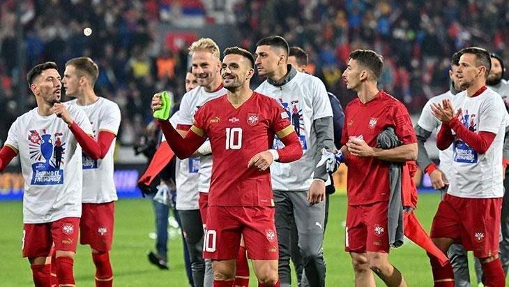 <p>* SIRBİSTAN<br />
<br />
* C GRUBU<br />
<br />
<strong>Kaleci: </strong>Predrag Rajković, Vanja Milinković-Savić, Đorđe Petrović<br />
<br />
<strong>Defans:</strong> Nemanja Gudelj, Nikola Milenković, Strahinja Pavlović, Filip Mladenović, Miloš Veljković, Uroš Spajić, Srđan Babić, Nemanja Stojić<br />
<br />
<strong>Orta saha</strong>: Dusan Tadic, Filip Kostic, Sergej Milinkovic Savic, Nemanja Maksimovic, Sasa Lukic, Andrija Zivkovic, Mijat Gacinovic, Ivan Ilic, Srdan Mijailovic, Veljko Birmancevic<br />
<br />
<strong>Forvet:</strong> Aleksandar Mitrovic, Luka Jovic, Dusan Vlahovic, Petar Ratkov</p>