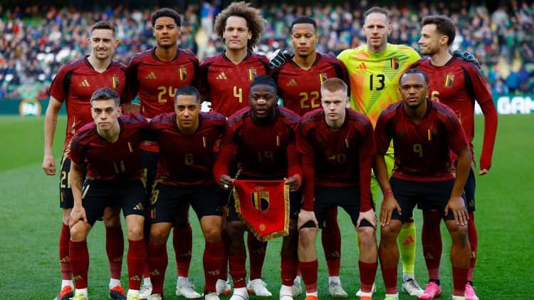 <p>* BELÇİKA<br />
<br />
* E GRUBU<br />
<br />
<strong>Kaleci:</strong> Koen Casteels, Thomas Kaminski, Matz Sels<br />
<br />
<strong>Defans:</strong> Timothy Castagne, Maxim De Cuyper, Zeno Debast, Wout Faes, Thomas Meunier, Jan Vertonghen, Arthur Theate, Axel Witsel<br />
<br />
<strong>Orta saha</strong>: Yannick Carrasco, Kevin De Bruyne, Orel Mangala, Amadou Onana, Youri Tielemans, Arthur Vermeeren, Aster Vranckx<br />
<br />
<strong>Forvet:</strong> Johan Bakayoko, Charles De Ketelaere, Jérémy Doku, Romelu Lukaku, Dodi Lukébakio, Loïs Openda, Leandro Trossard</p>