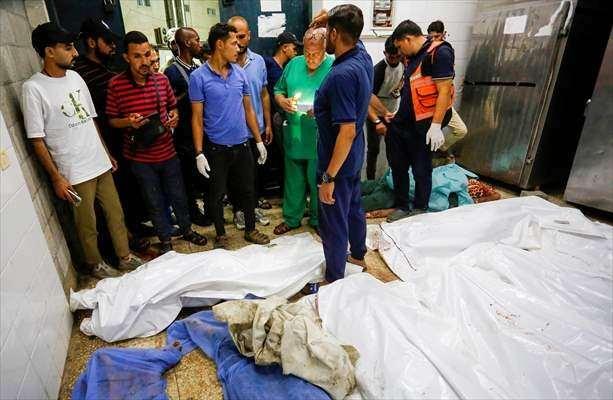 <p>İsrail’in Gazze Şeridi’nin orta kesimindeki Nusayrat Mülteci Kampı'na düzenlediği hava saldırısında en az 5 Filistinli hayatını kaybetti. </p>
