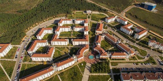 <p>- Sabancı Üniversitesi: 526.sıra</p>

<p>- İstanbul Üniversitesi 621-630 arası</p>
