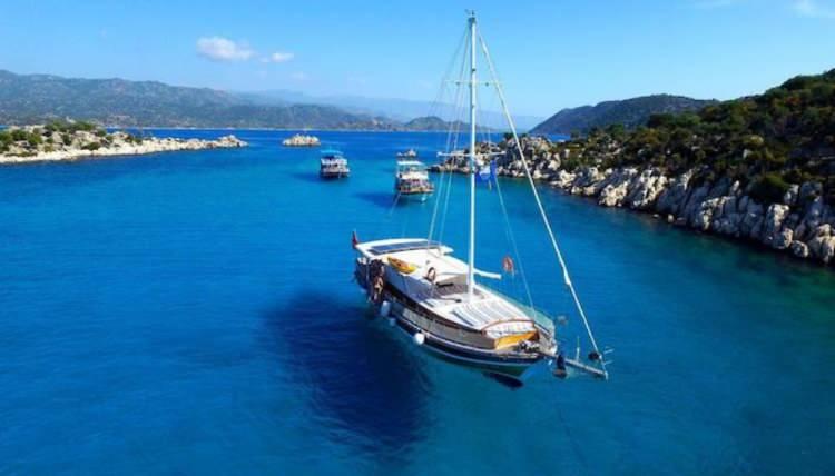 <p><span style="color:#B22222"><strong>En çok mavi bayraklı plaj bu yıl yine İspanya</strong></span></p>