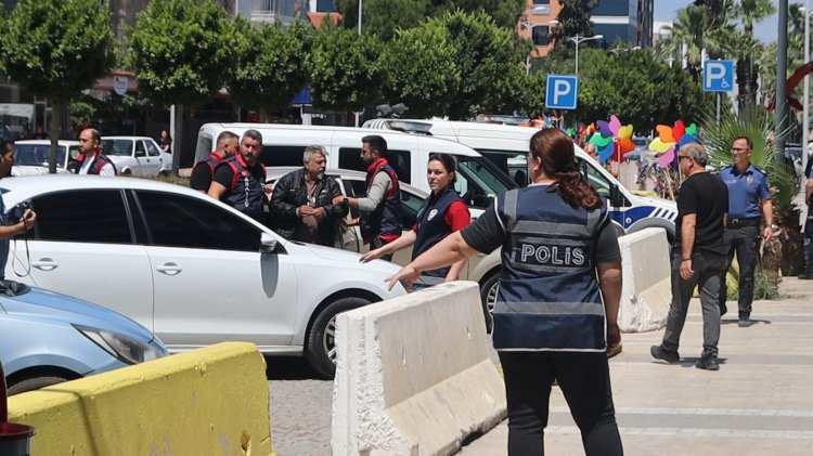 <p>Üvey kızı ile kızının 2 arkadaşına yıllarca cinsel istismarda bulunan Selahattin Yalnız Müge Anlı'yla Tatlı Sert programında gündeme geldi. </p>