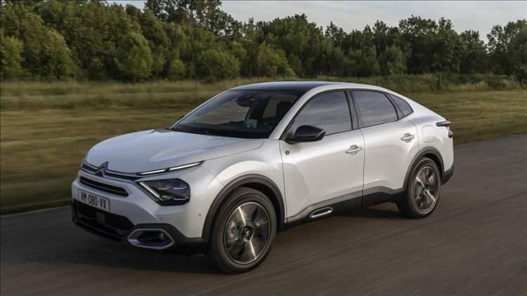 <p><strong>Citroen C4X</strong></p>

<p><strong>1,470,000 TL</strong></p>

<p> </p>
