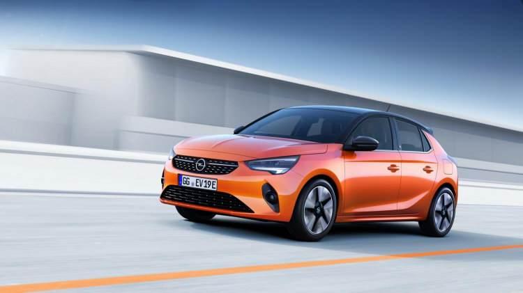 <p><strong>CORSA-E</strong></p>
<p><strong>1,340,900 TL</strong></p>