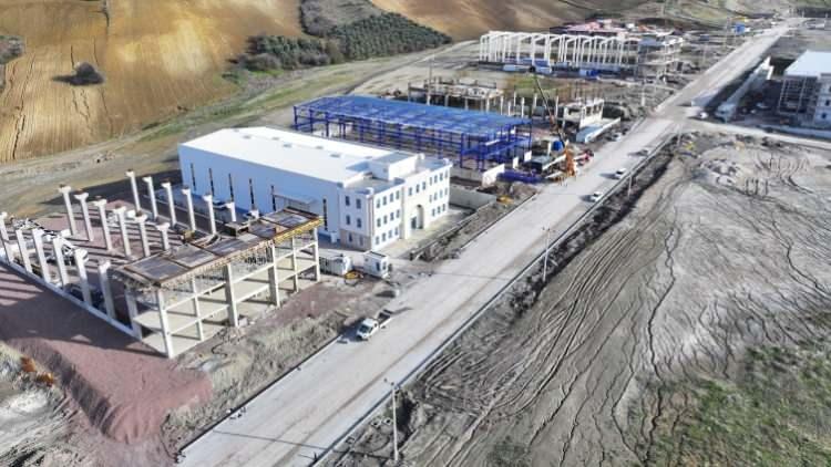 <p>KOSGEB ve Avrupa İmar ve Kalkınma Bankası işbirliğiyle 300 milyon avroluk finansman da KOBİ Dijital Dönüşüm Destek Programı ile kapsamdaki işletmelere verildi.</p>
<p></p>