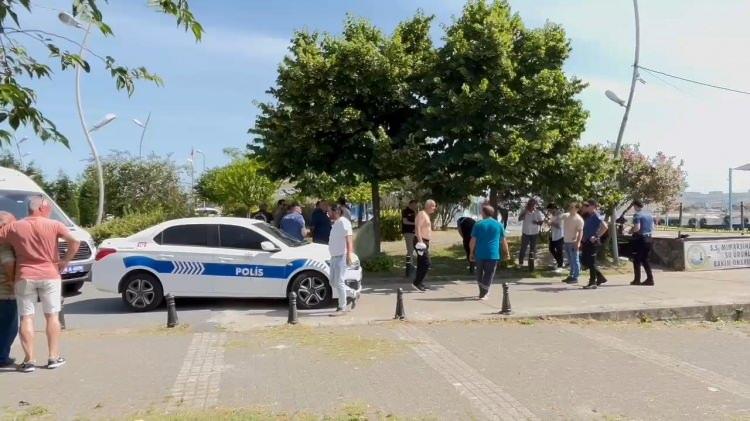 <p>Şüpheliyi yakalamak için operasyonların sürdüğü öğrenildi. Yetkililer olayla ilgili soruşturmanın çok yönlü sürdüğünü, gözaltındaki şüphelilerle ilgili savcılıktan ek gözetim izni alındığını belirttiler.</p>
<p> </p>