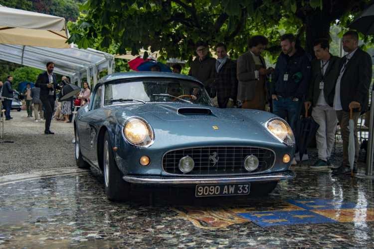 <p>Efsaneler arasında 1967 Kamm kuyruklu Fiat Dino Aerodinamica da kusursuzluğuyla başımızı döndürdü…</p>