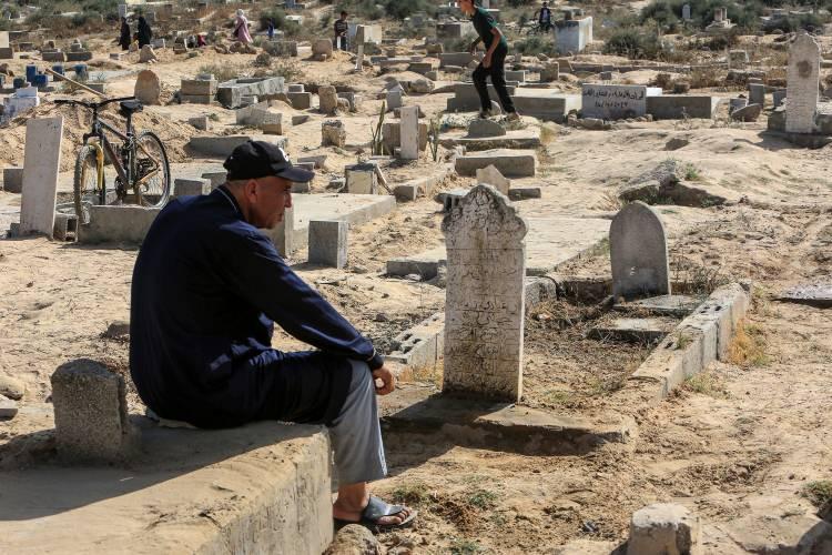 <p>Abdu Rabbuh, Gazze Şeridi'nde her eve hüzün ve acının hakim olduğunu sözlerine ekledi.</p>
