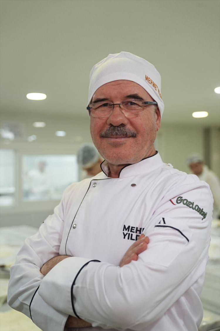 <p>BAKTAD Başkanı Yıldırım, bu sene Kurban Bayramı için taleplerin geçen yıla göre, sıcak hava ve fiyatlardan dolayı bir miktar düştüğünü söyledi.</p>
<p> </p>
