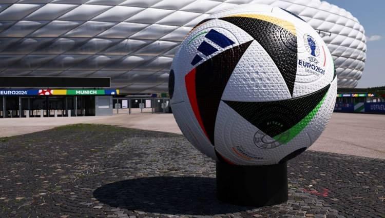 <p>Futbolseverlerin gözü 2024 Avrupa Futbol Şampiyonası'na çevrildi. Almanya'da düzenlenecek turnuvada, 24 takım mücadele edecek.<br />
 </p>
