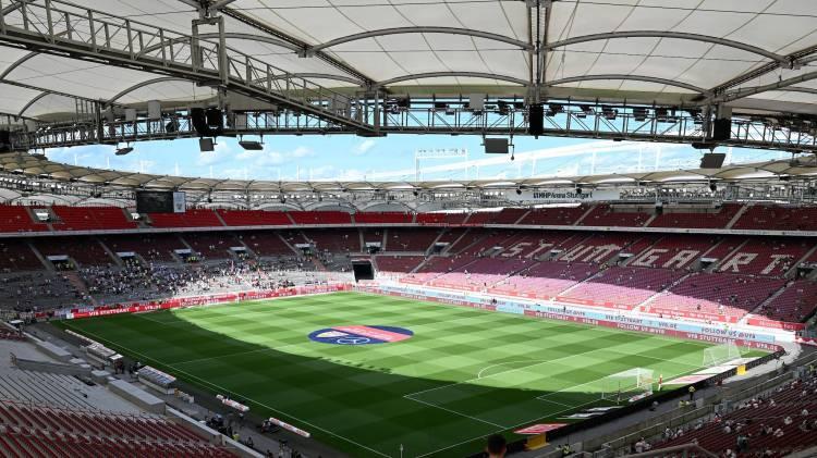 <p>STUTTGART ARENA: STUTTGART<br />
<br />
Bundesliga'da Stuttgart'ın maçlarını oynadığı Stuttgart Arena, bu yaz EURO 2024'te futbolseverleri ağırlayacak.<br />
<br />
Stadyumun kapasitesi 51 bin.</p>
