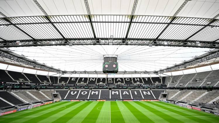 <p>FRANKFURT ARENA: FRANKFURT<br />
<br />
Almanya Bundesliga takımlarından Eintracht Frankfurt'un mücadele ettiği Frankfurt Arena, turnuvada misafirlerini ağırlayacak. Stadyumun kapasitesi 47 bin.</p>