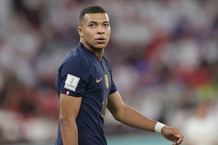 <p>2- Kylian Mbappe | Fransa | 180 milyon euro | Real Madrid</p>