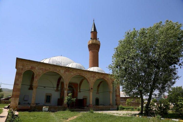 <p><strong>BAYBURT 256</strong></p>
